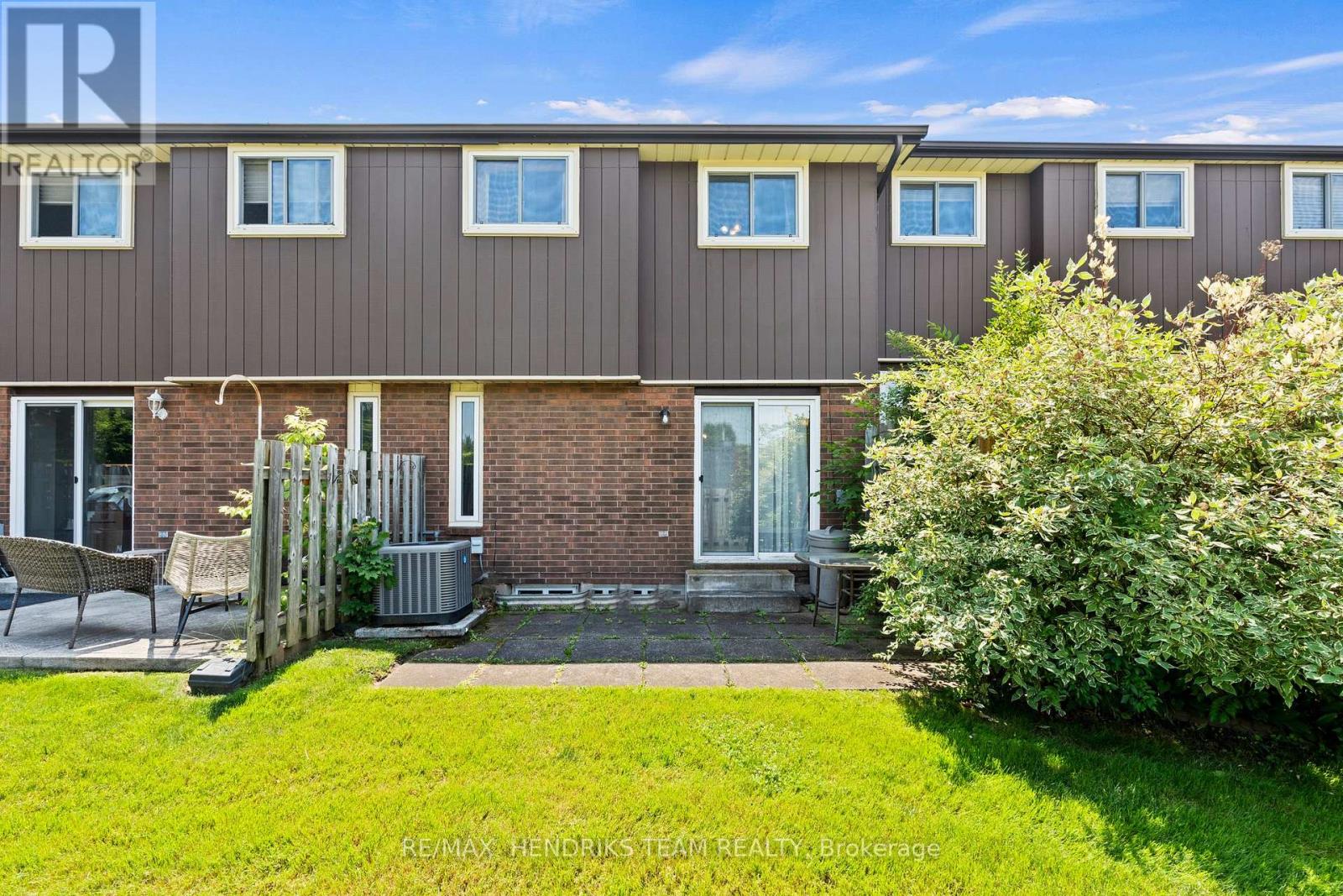 #20 64 FORSTER STREET - 24