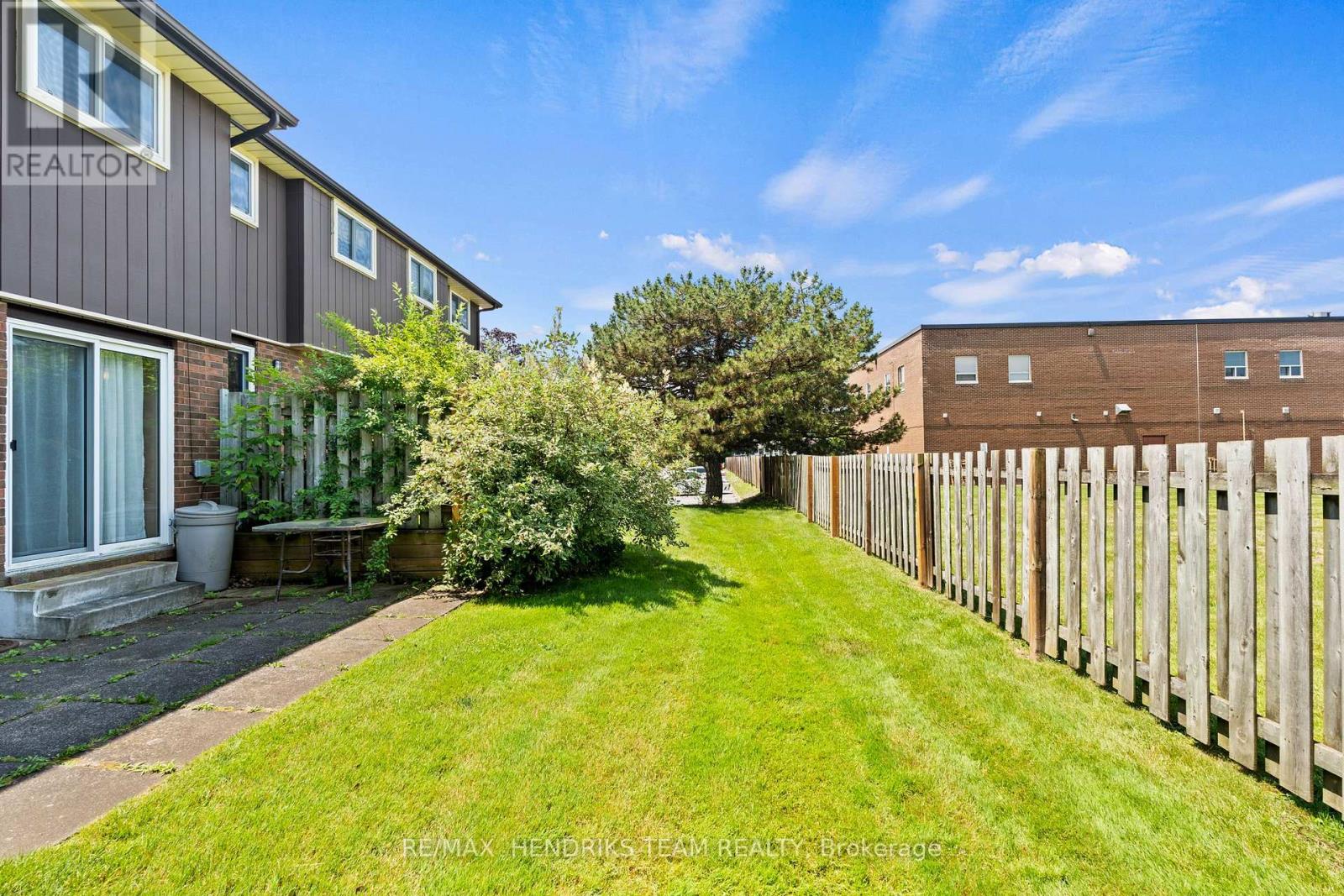 #20 64 FORSTER STREET - 27