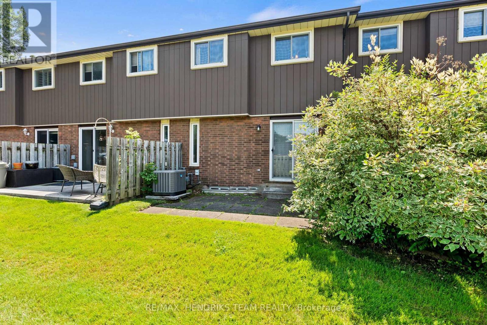 #20 64 FORSTER STREET - 25