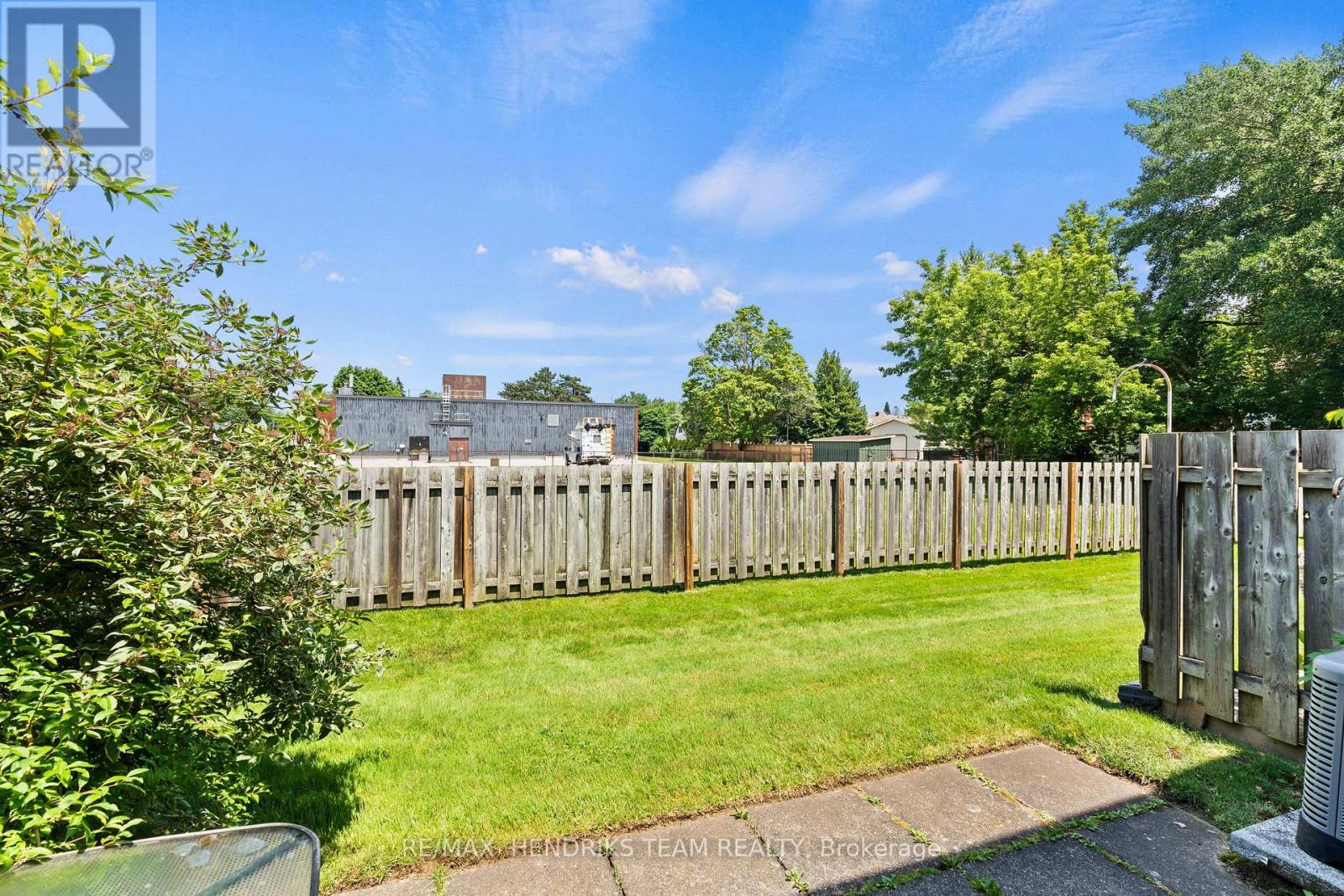 #20 64 FORSTER STREET - 26