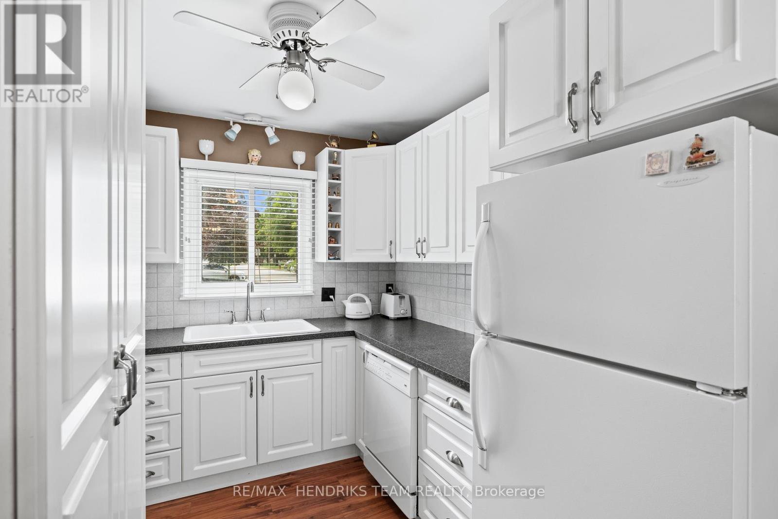 #20 64 FORSTER STREET - 7