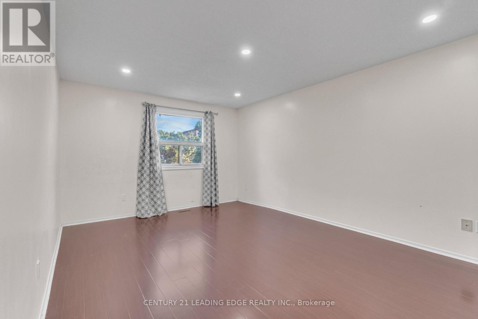5 KIMBERCROFT COURT - 15