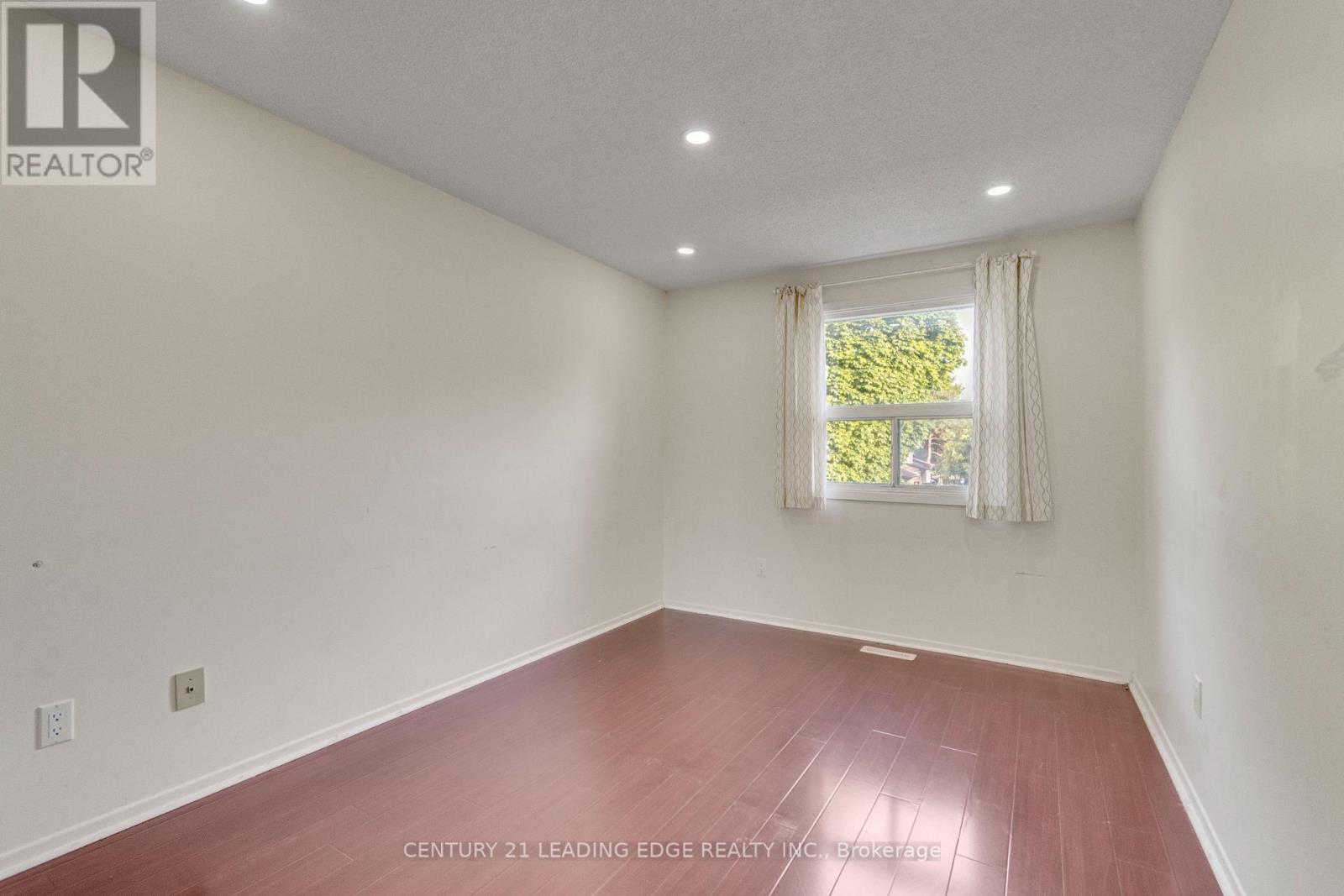 5 KIMBERCROFT COURT - 17