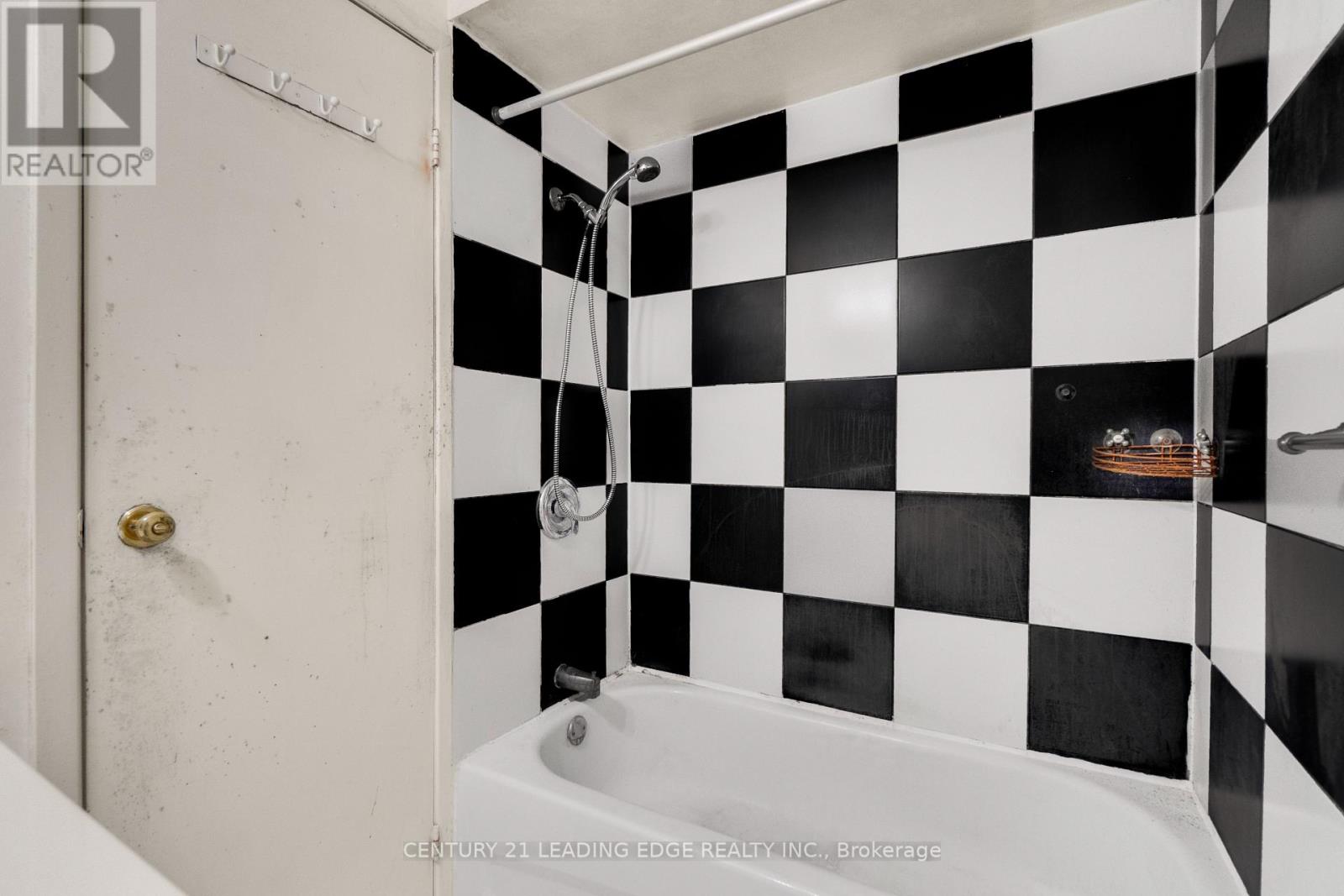 5 KIMBERCROFT COURT - 29