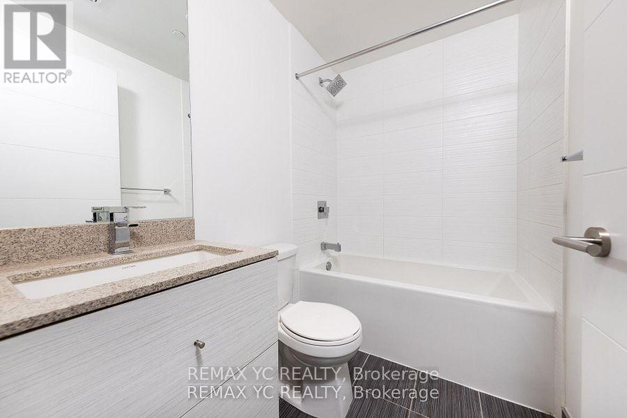 #217 525 ADELAIDE STREET W - 10