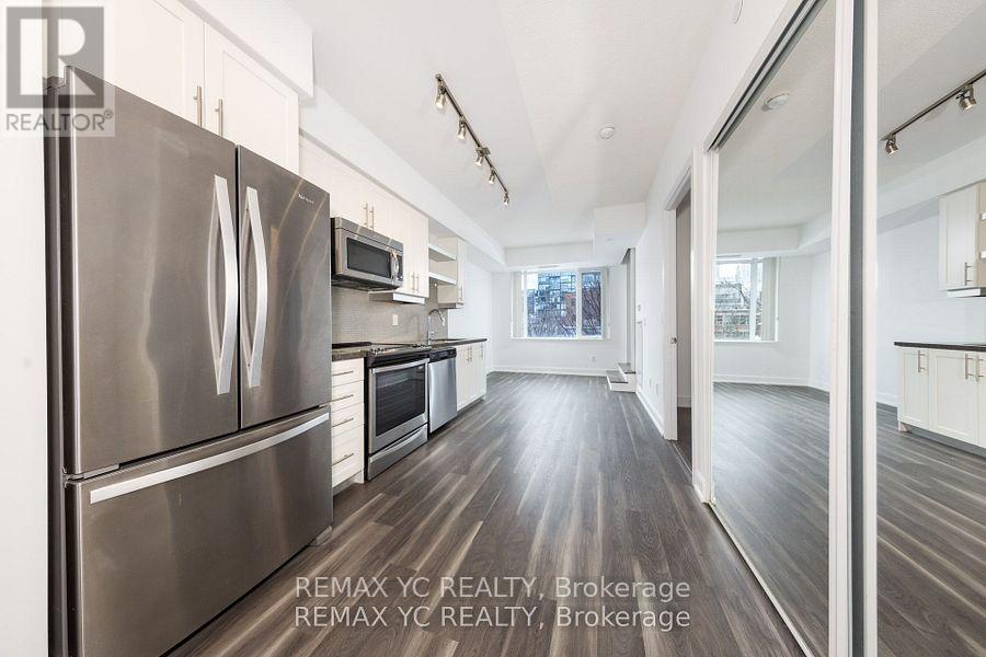 #217 525 ADELAIDE STREET W - 2