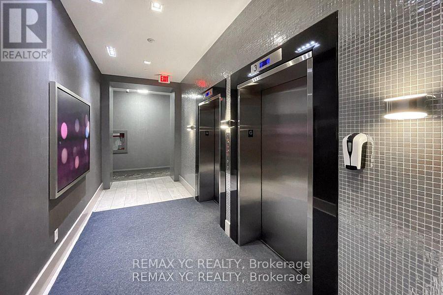 #217 525 ADELAIDE STREET W - 24