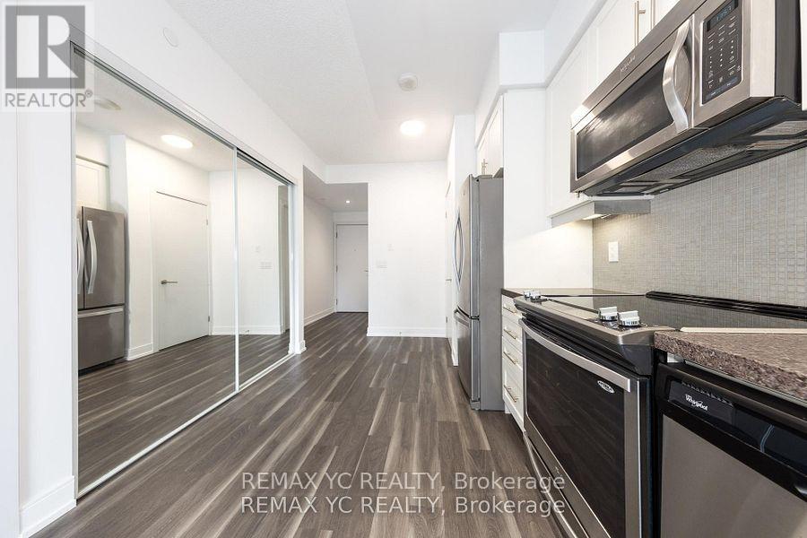 #217 525 ADELAIDE STREET W - 5