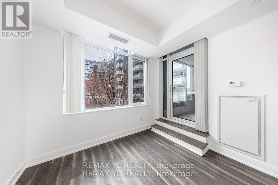 #217 525 ADELAIDE STREET W - 7