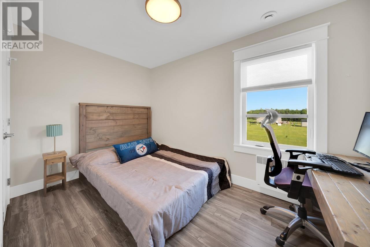 782 CITY VIEW Drive - 18