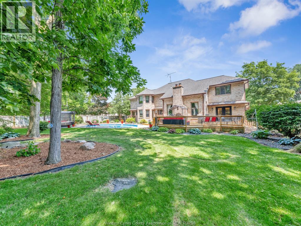 205 WOODLAND DRIVE - 10