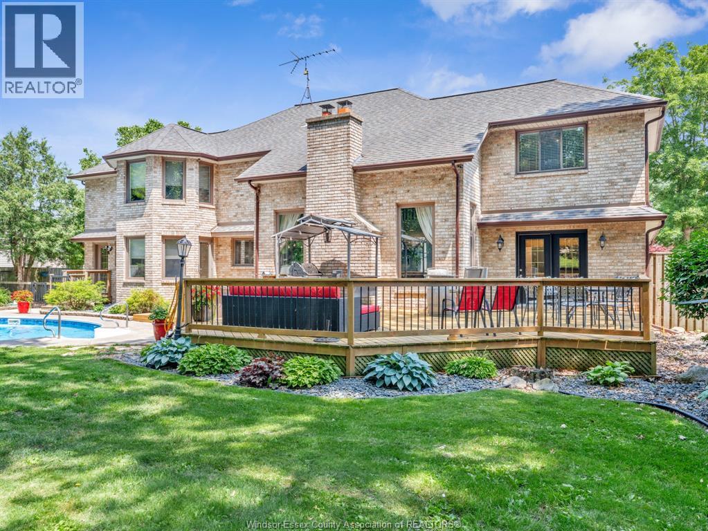 205 WOODLAND DRIVE - 11