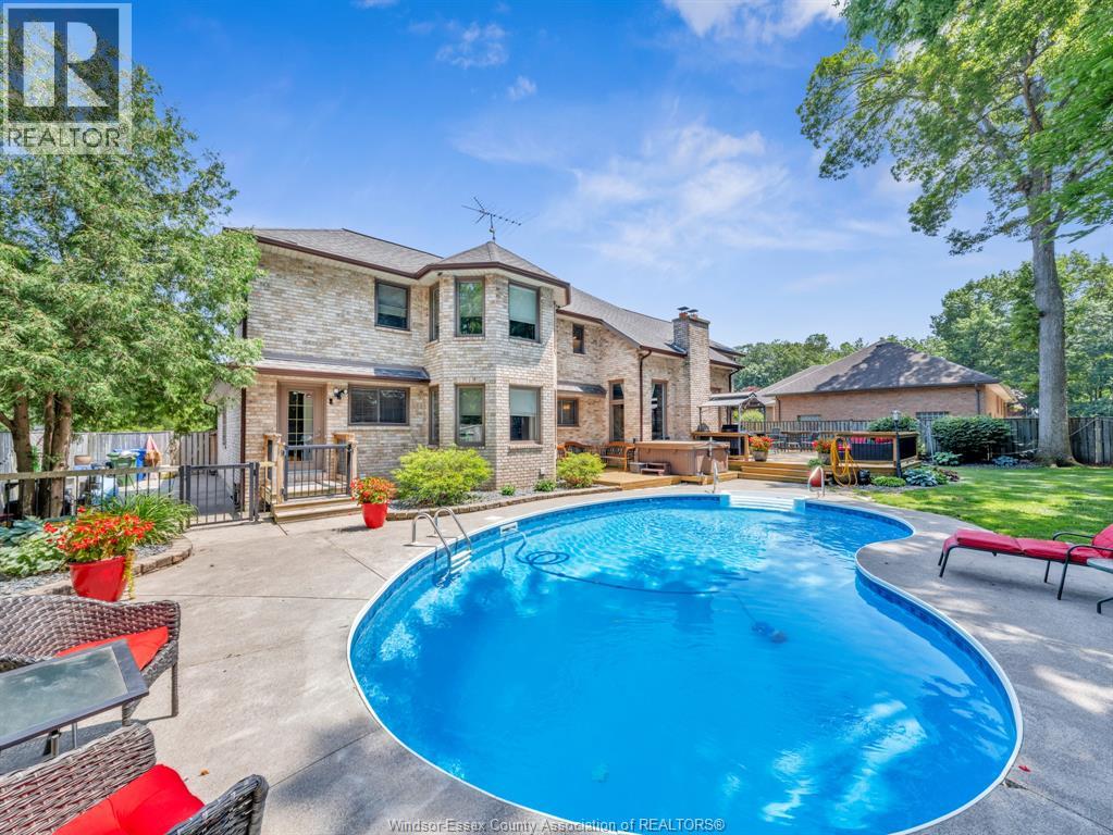 205 WOODLAND DRIVE - 5
