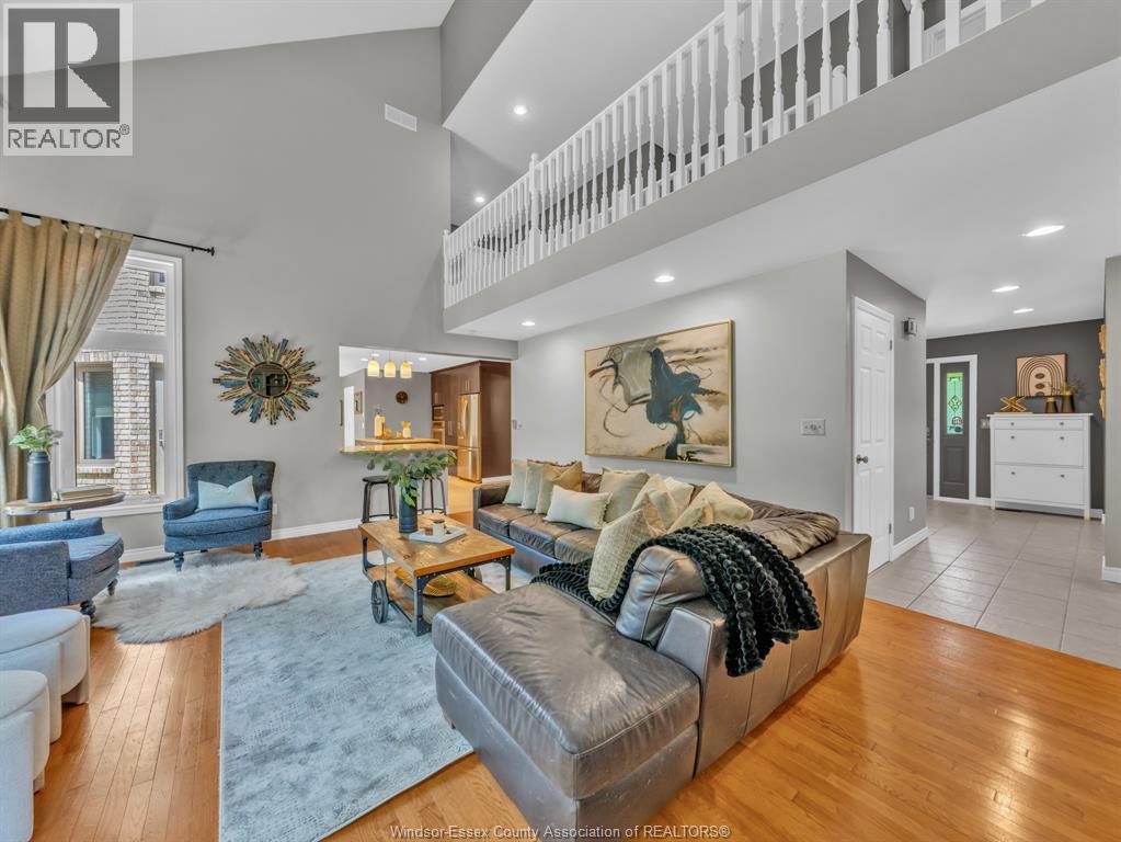 205 WOODLAND DRIVE - 20