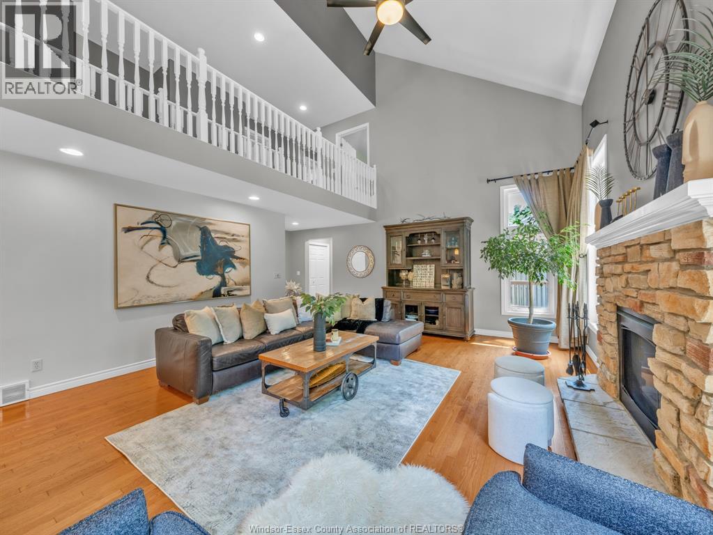 205 WOODLAND DRIVE - 21