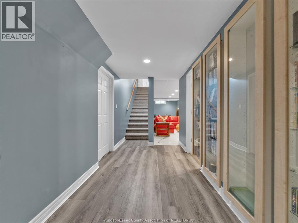205 WOODLAND DRIVE - 46