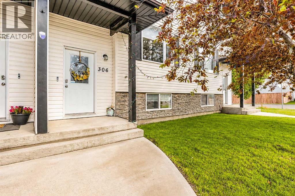 306 17 Street E - photo 3