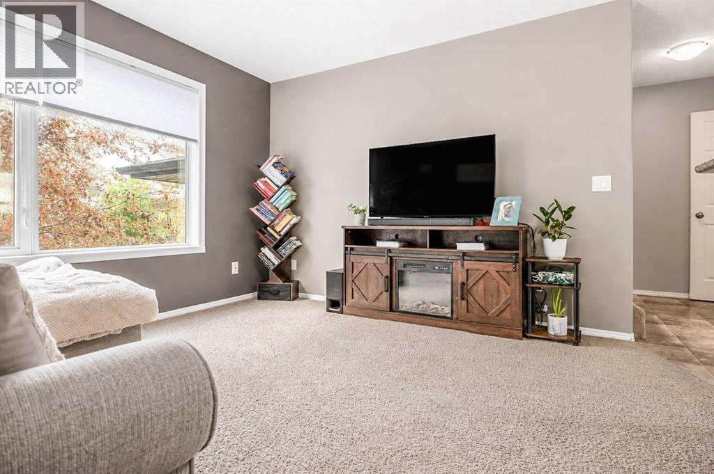 306 17 Street E — photo 9