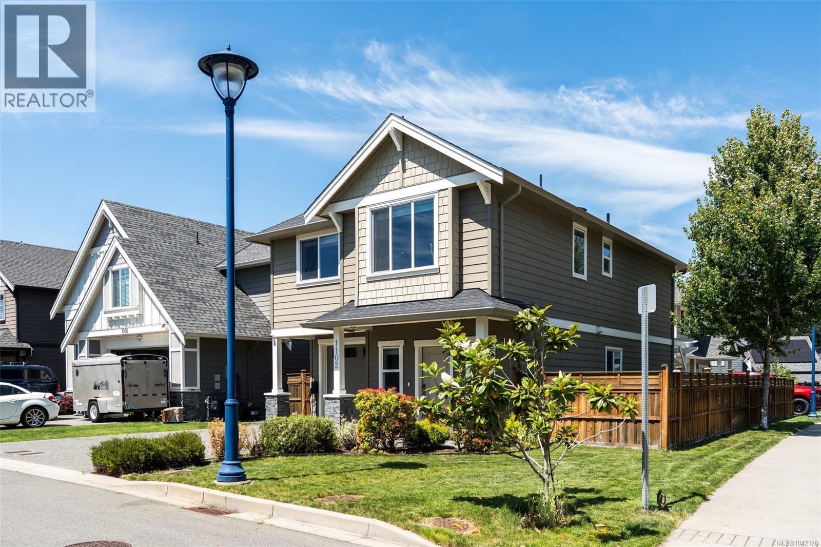 1102 Crispin Pl - 2