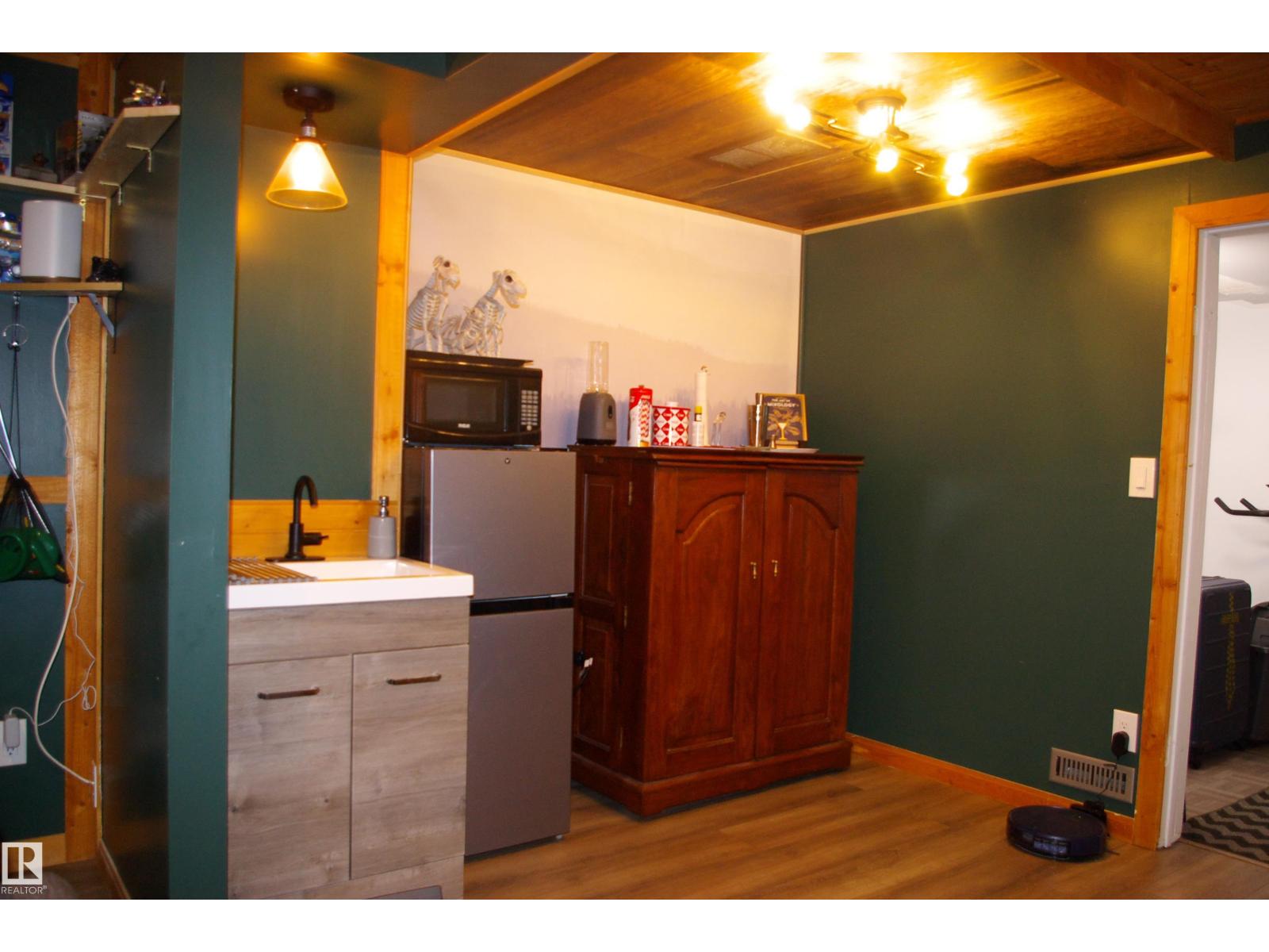 47 BIRCH DR — photo 26