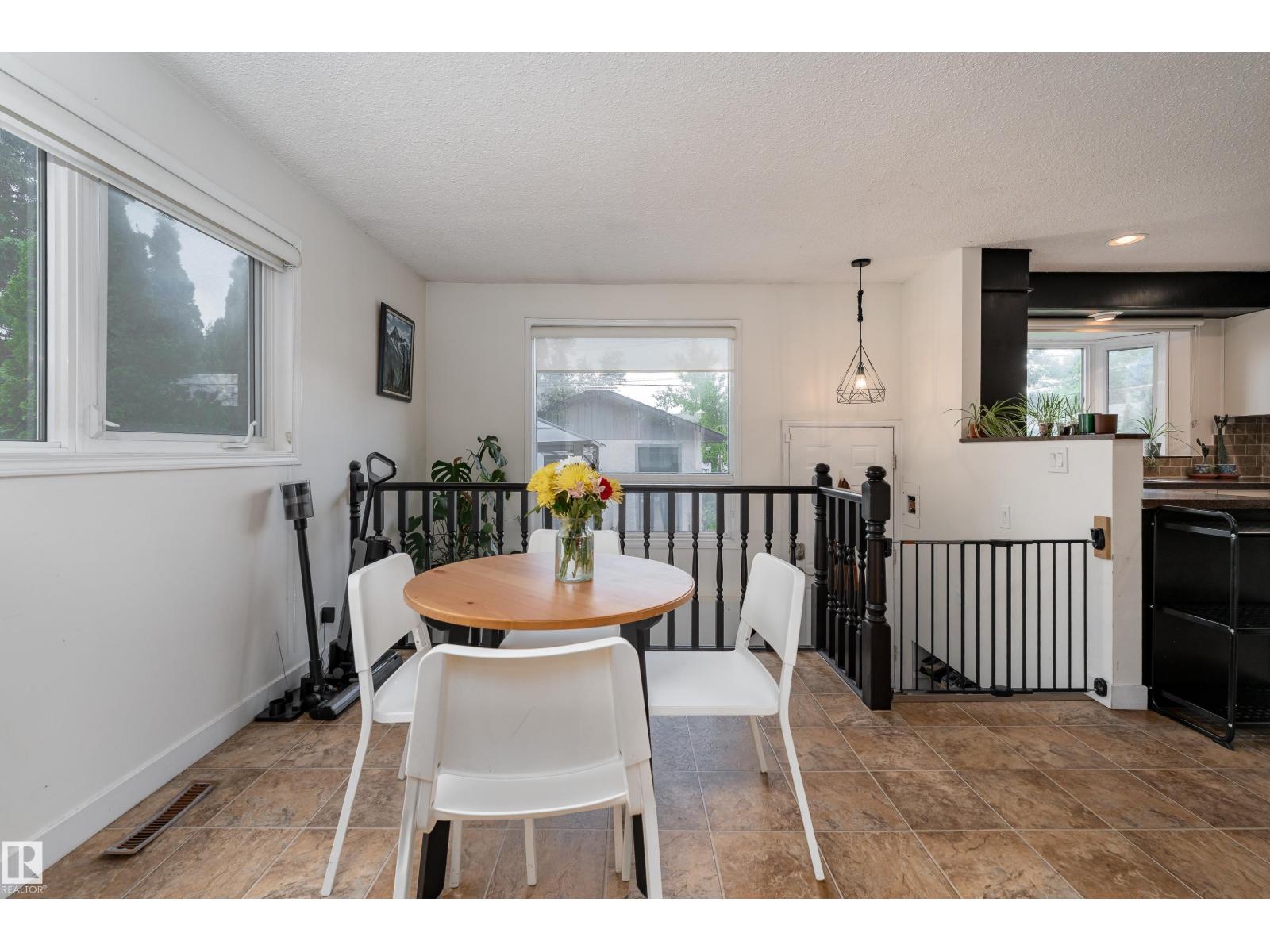 13616 137 ST NW - 14