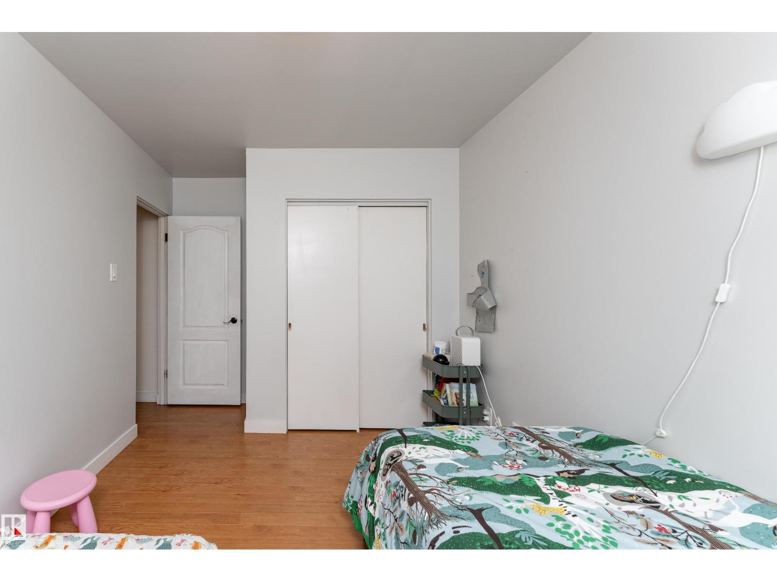 13616 137 ST NW - 18