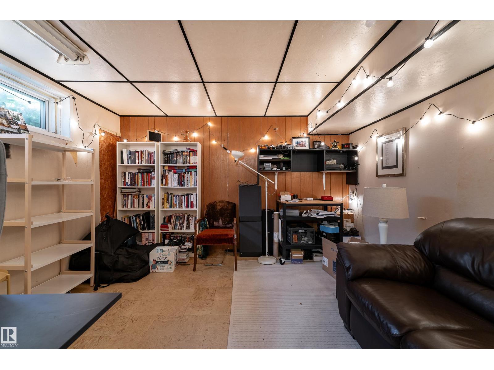 13616 137 ST NW - 29