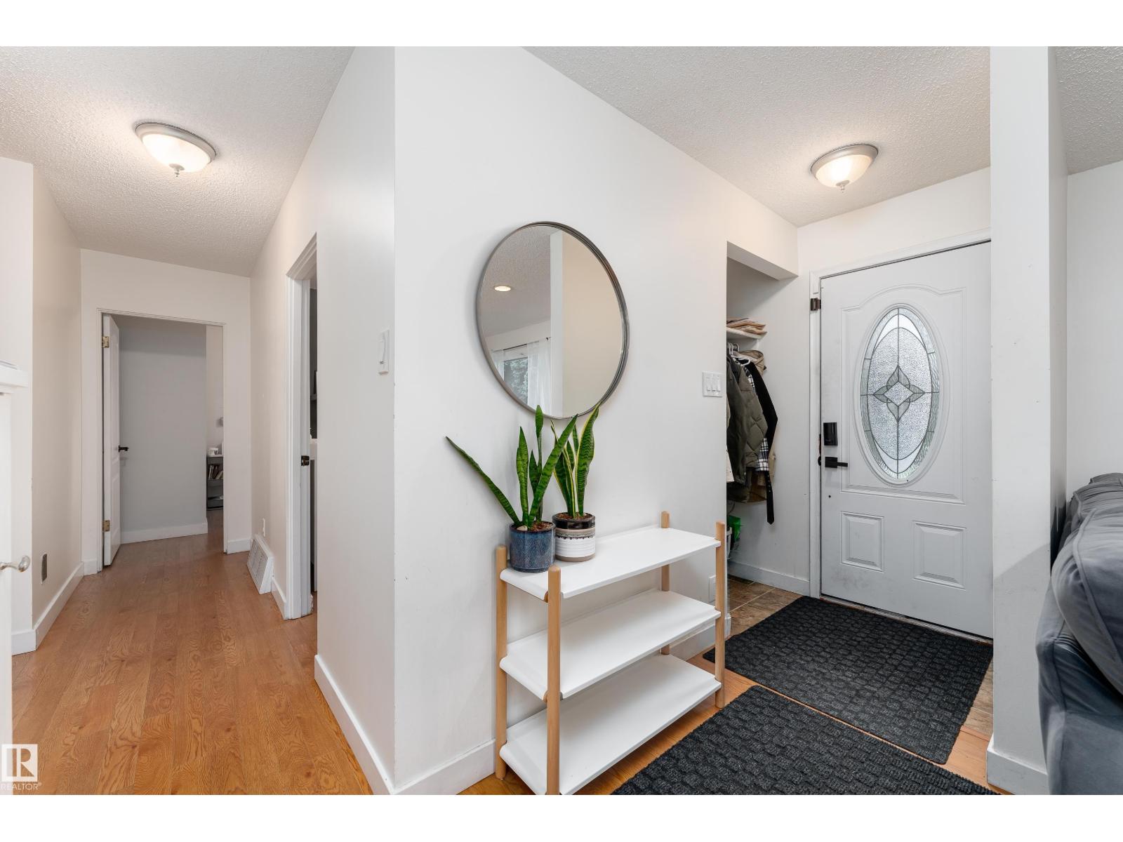 13616 137 ST NW - photo 3