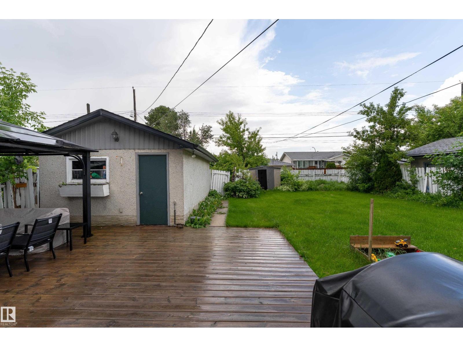 13616 137 ST NW - 34