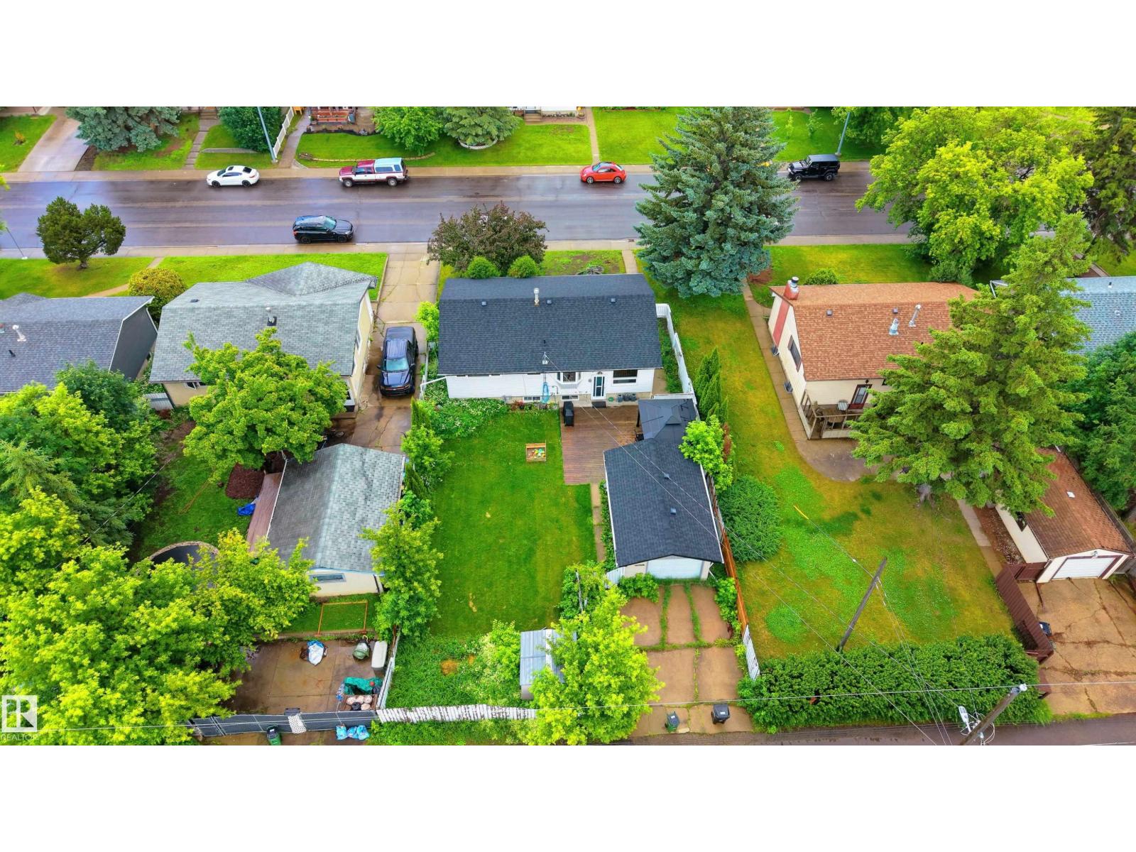 13616 137 ST NW - 39