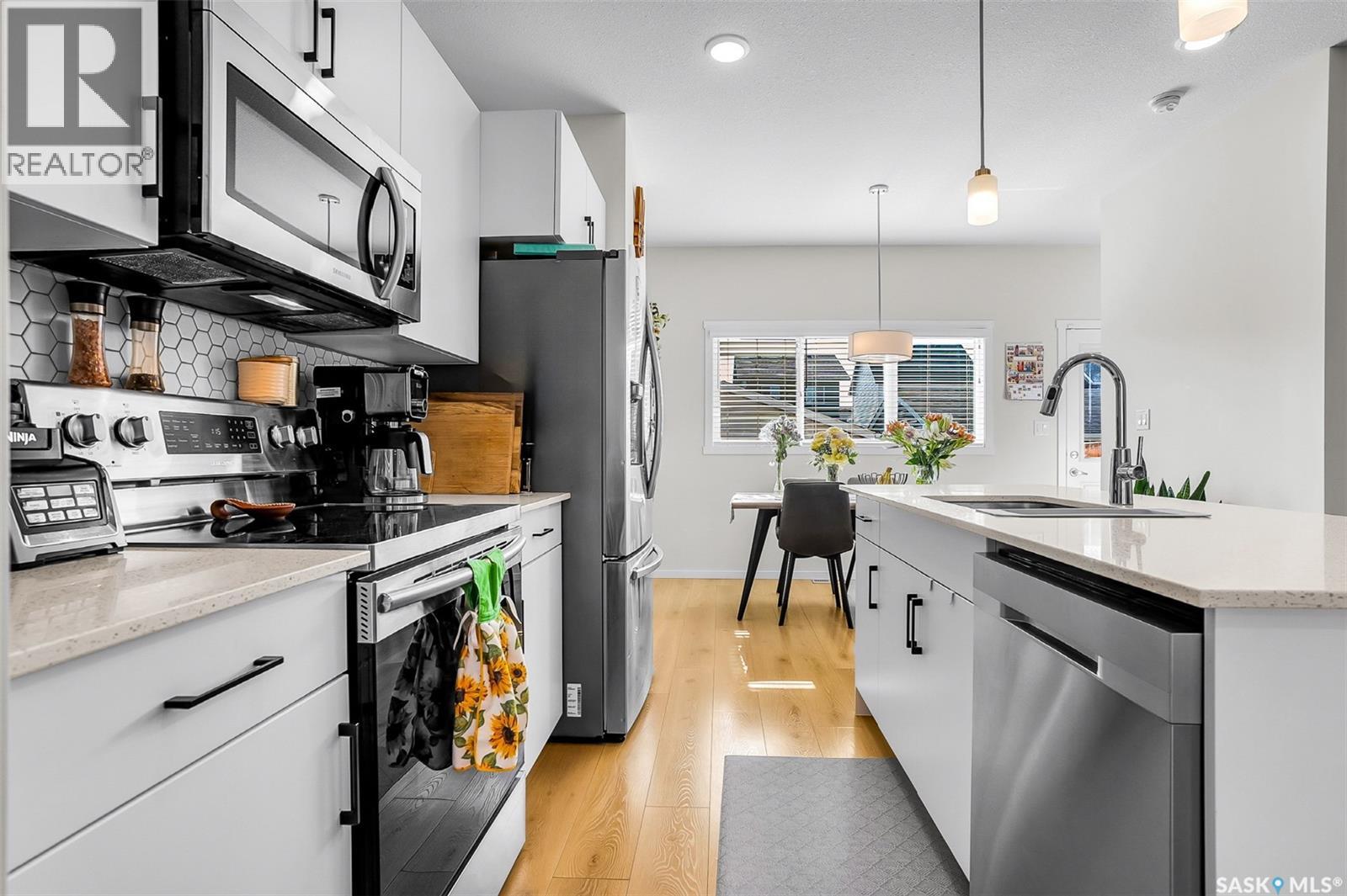 #4238 Brighton CIRCLE - 10