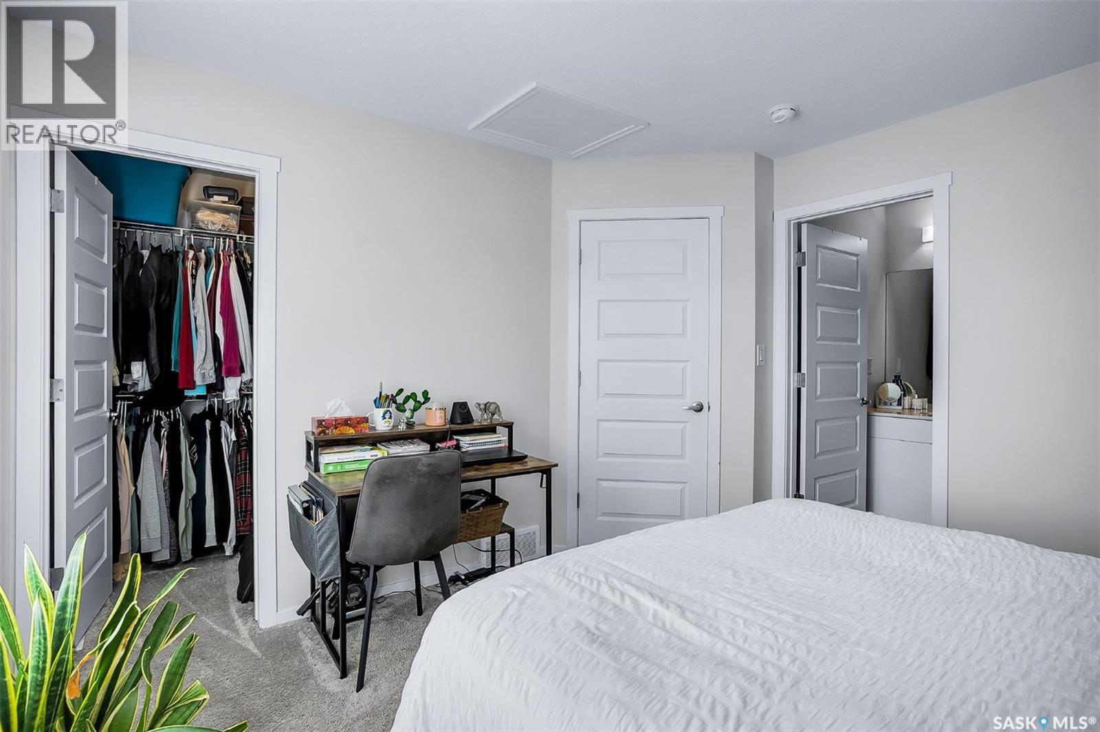 #4238 Brighton CIRCLE - 16