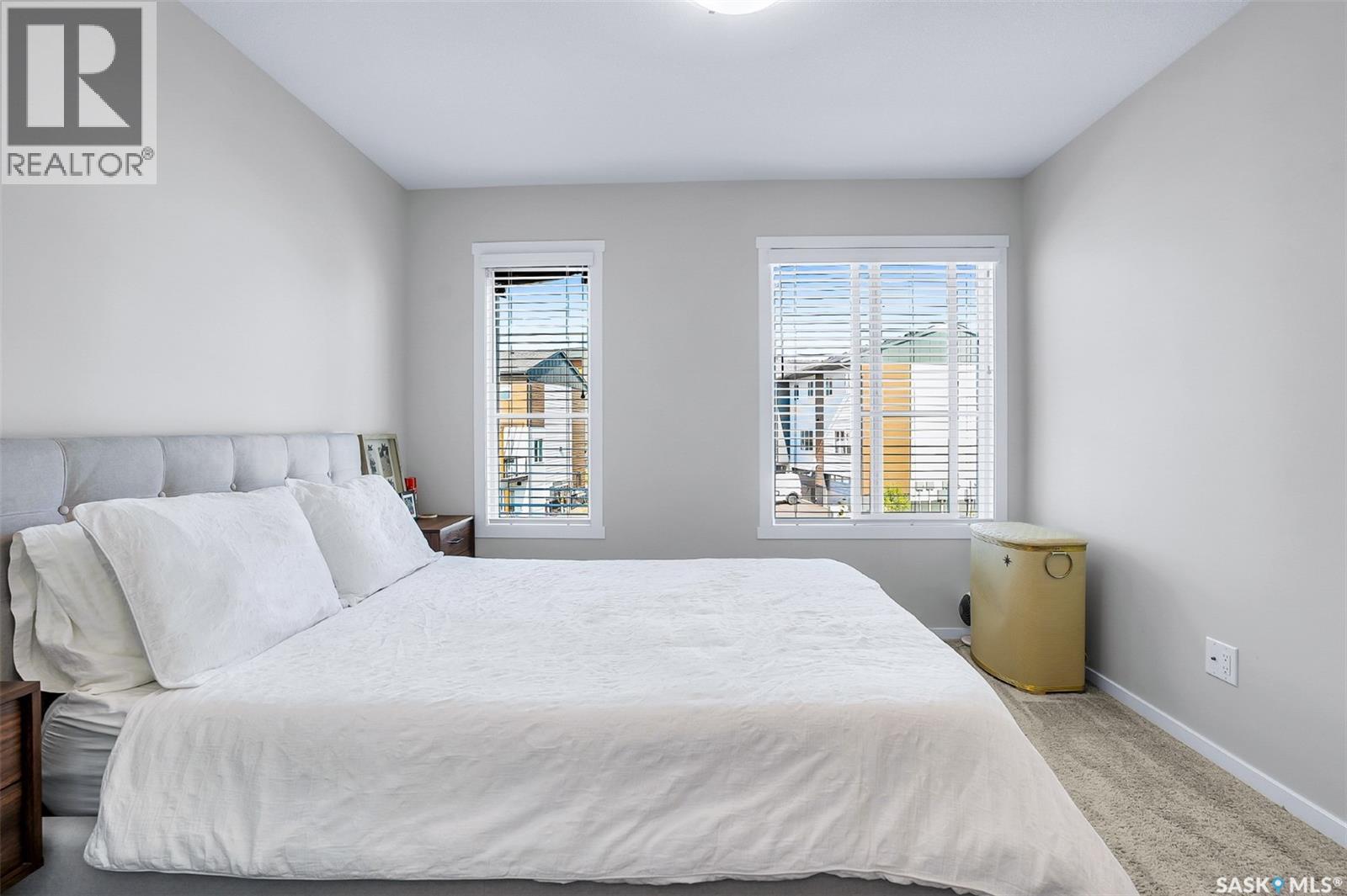 #4238 Brighton CIRCLE - 19