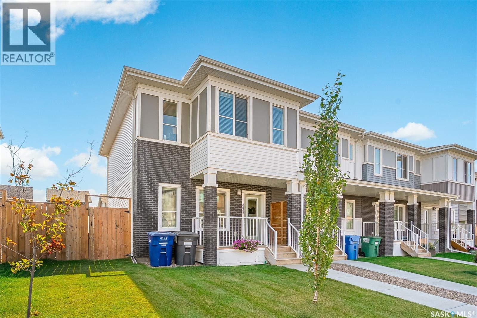 #4238 Brighton CIRCLE - 2