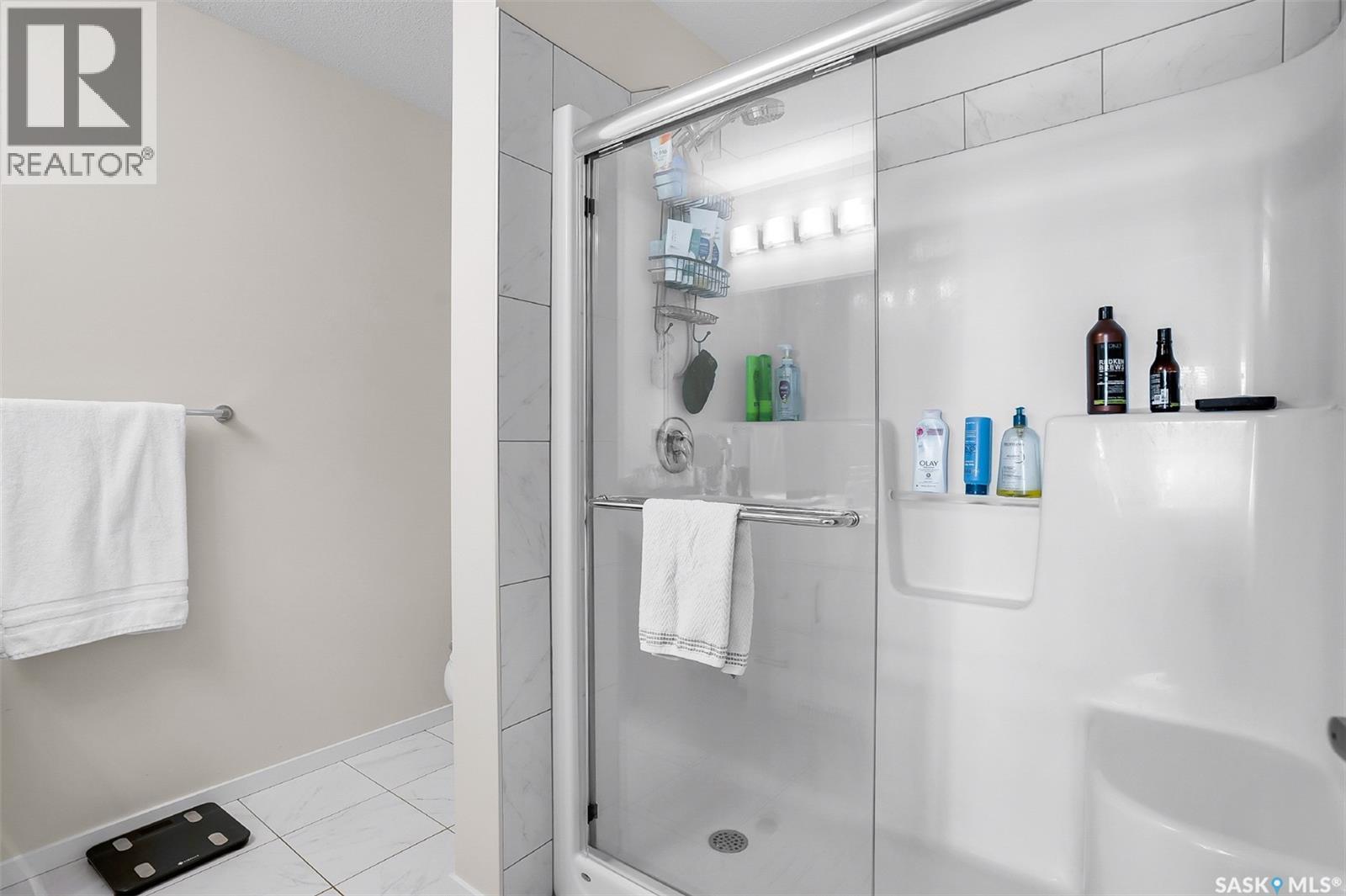 #4238 Brighton CIRCLE - 22