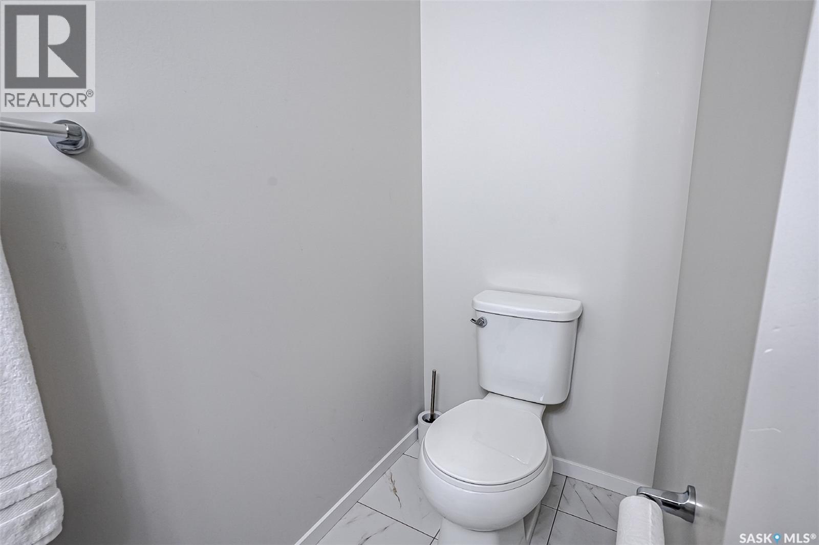 #4238 Brighton CIRCLE - 23
