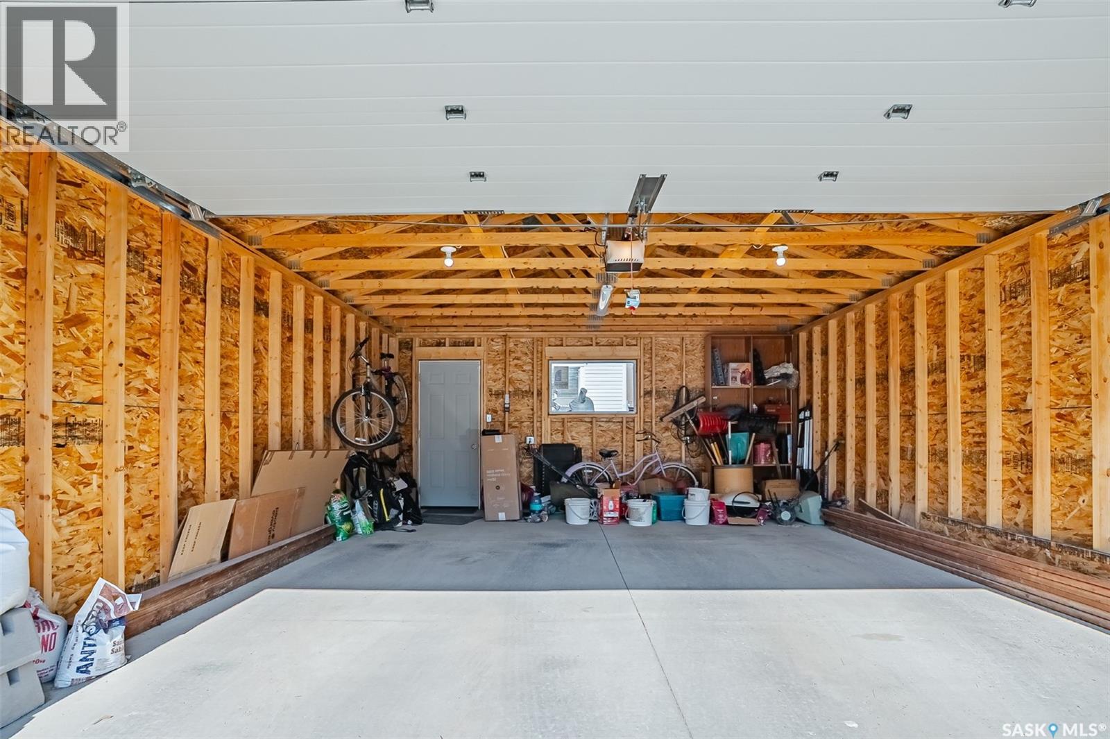 #4238 Brighton CIRCLE - 28