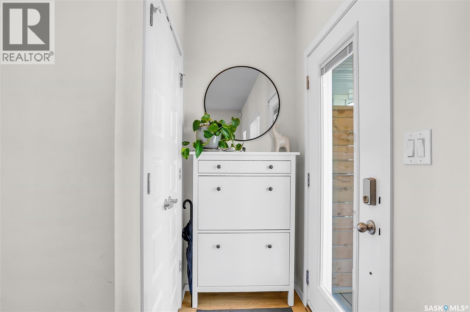#4238 Brighton CIRCLE - 3