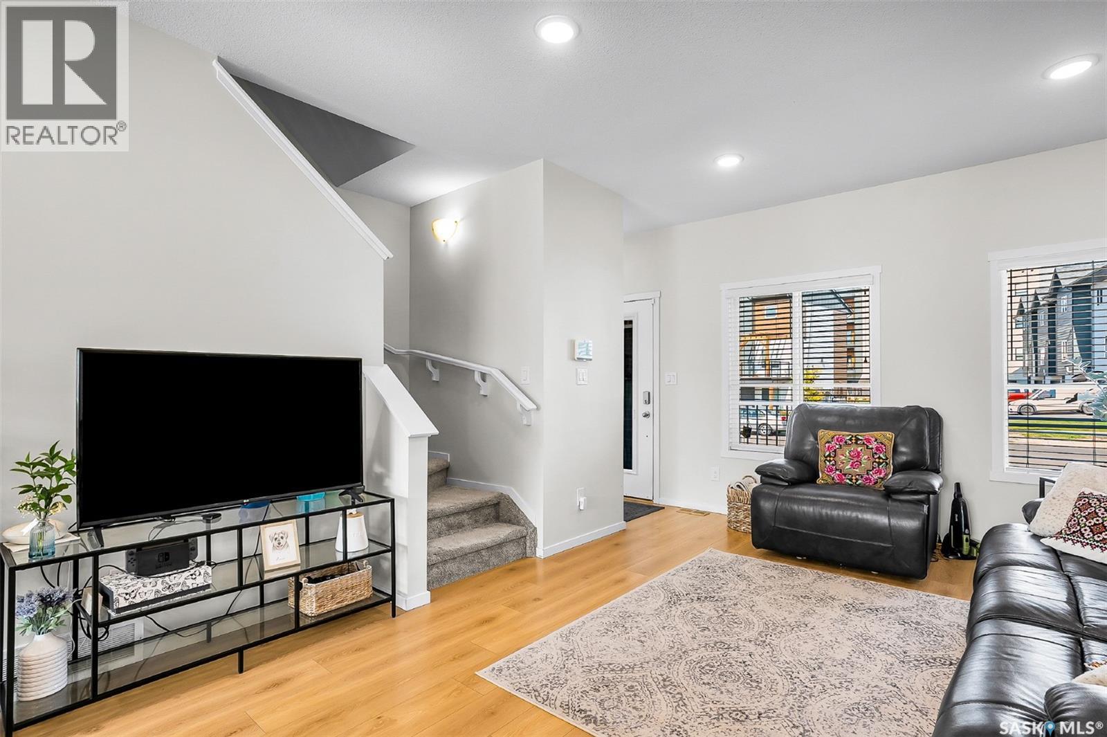 #4238 Brighton CIRCLE - 5