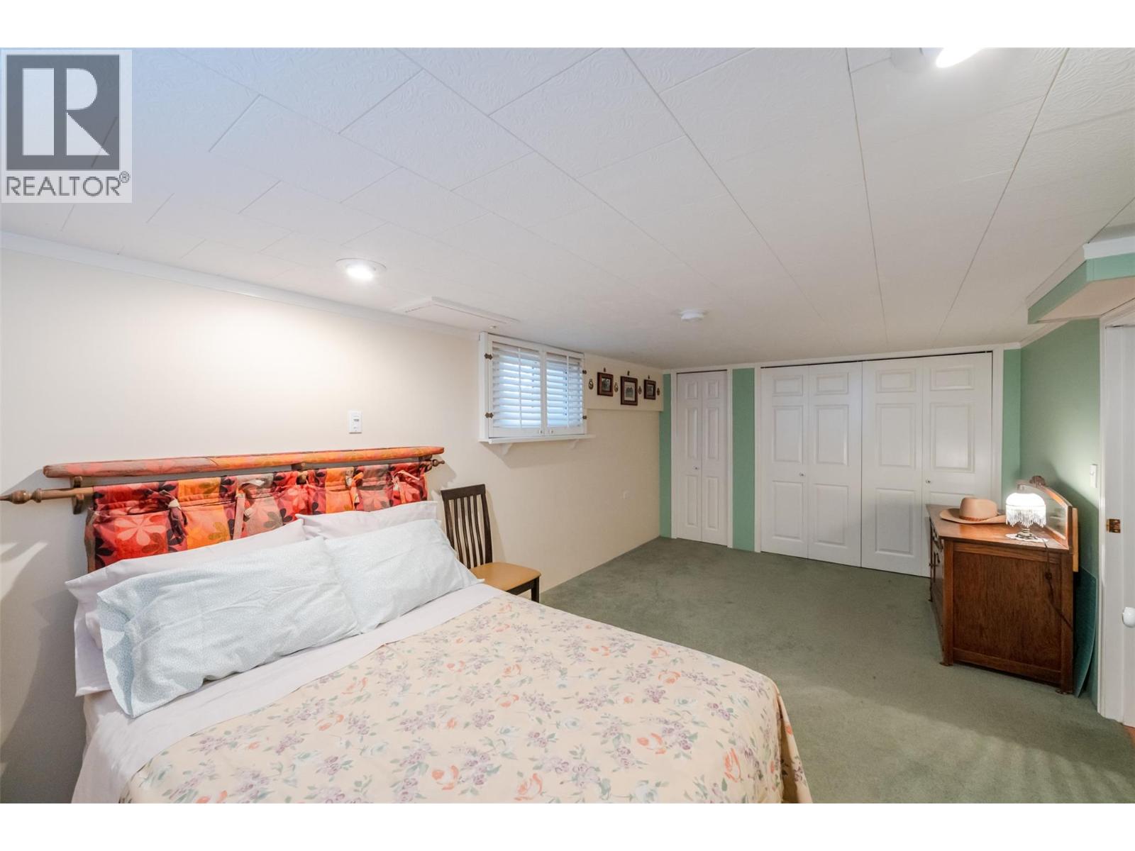 76 Huth Avenue - 43
