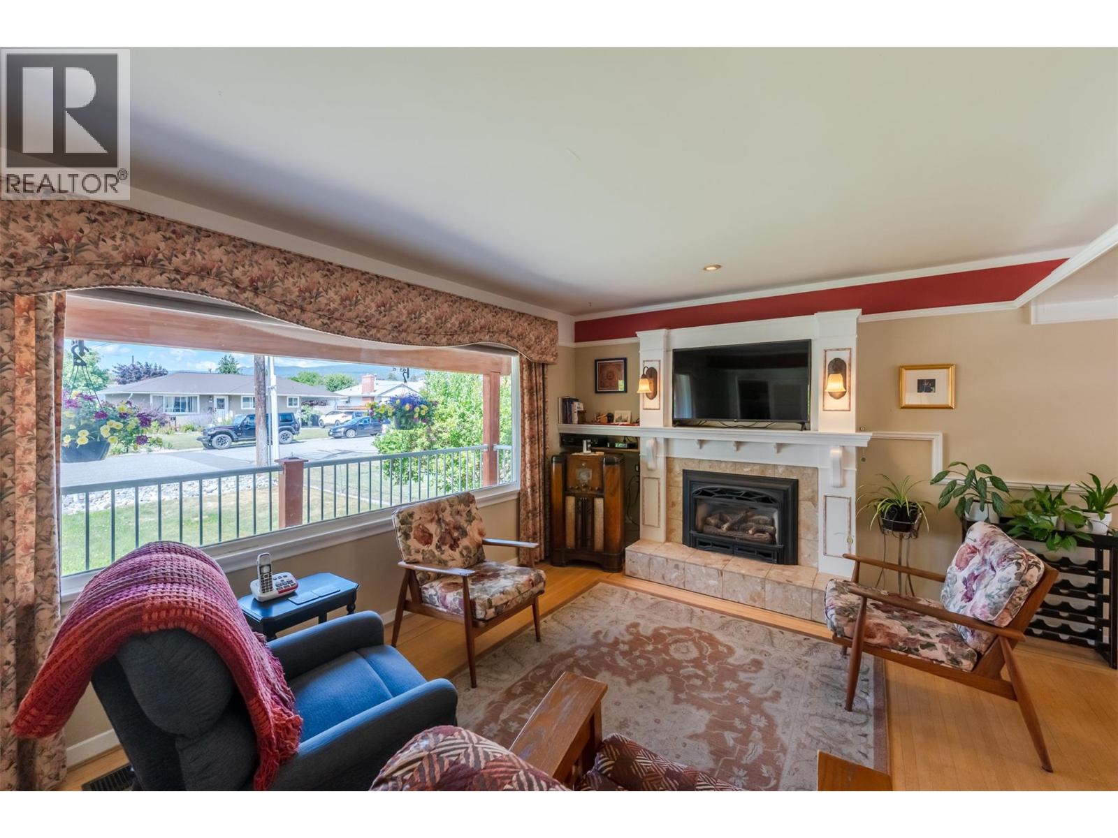 76 Huth Avenue - 5