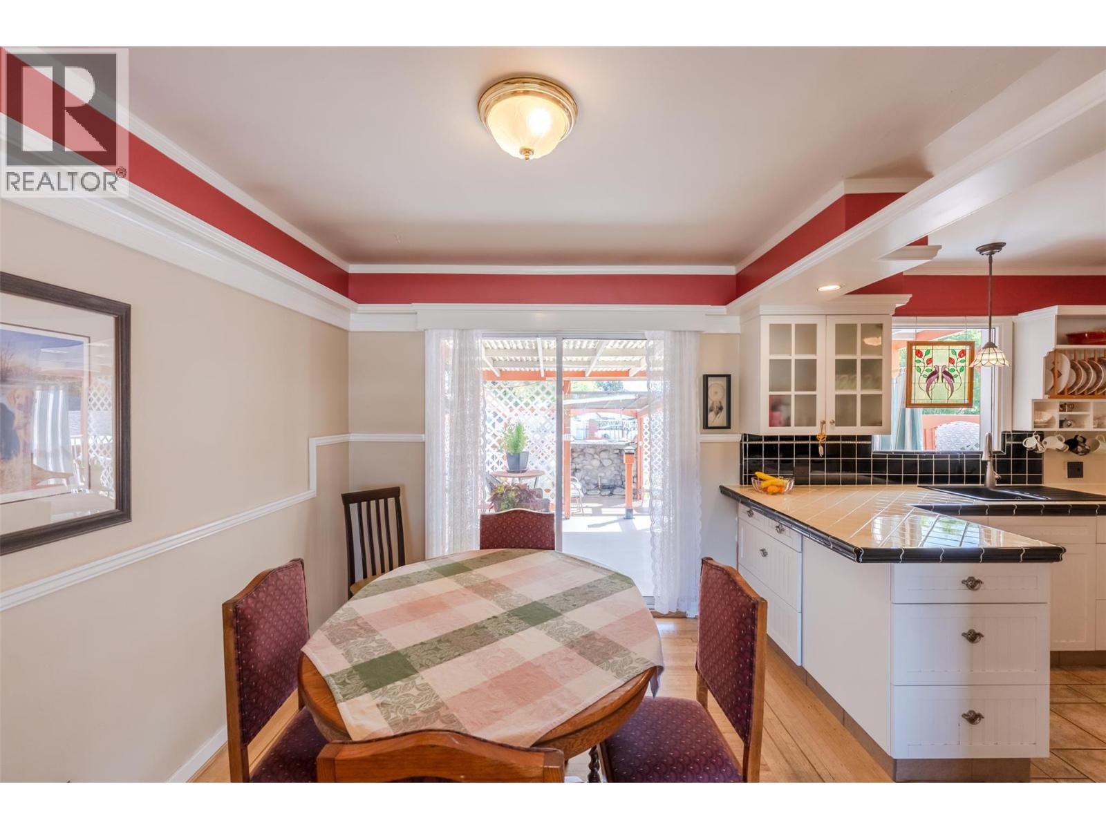 76 Huth Avenue - 10