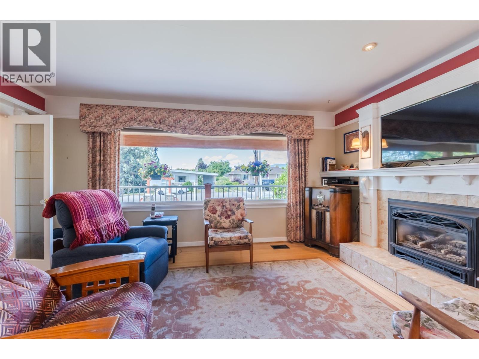 76 Huth Avenue - 8
