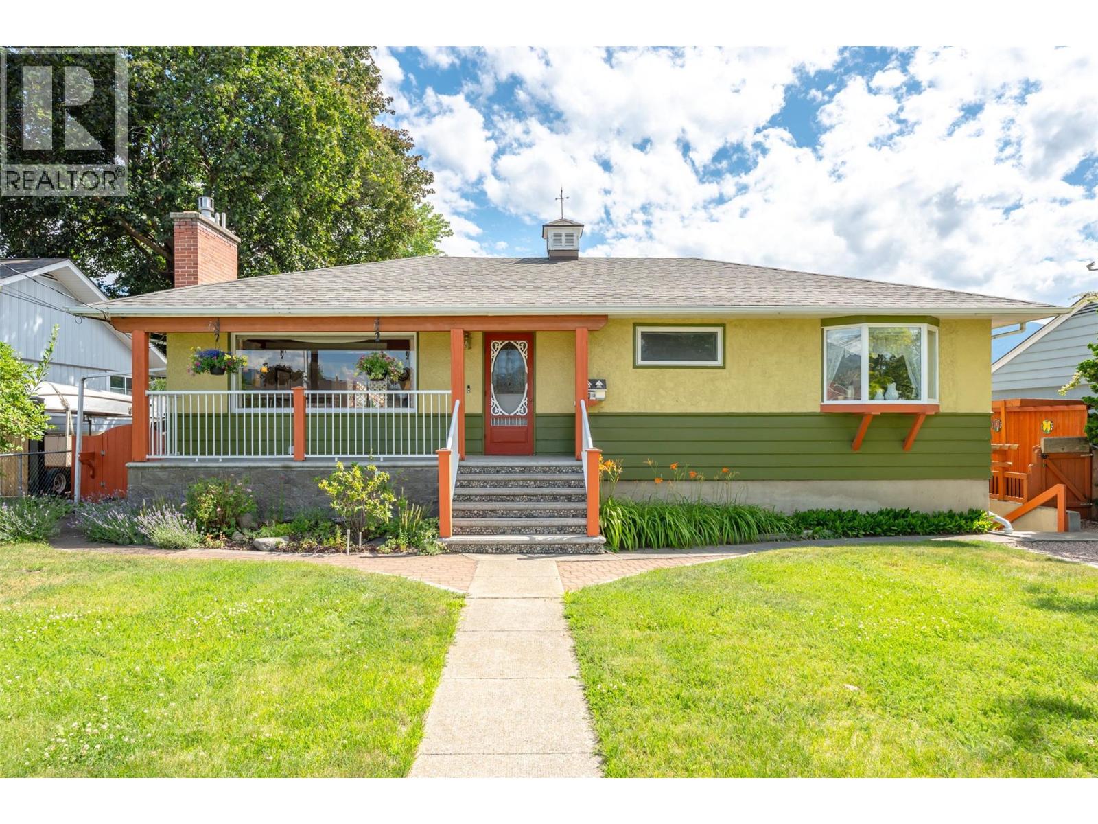 76 Huth Avenue - 2