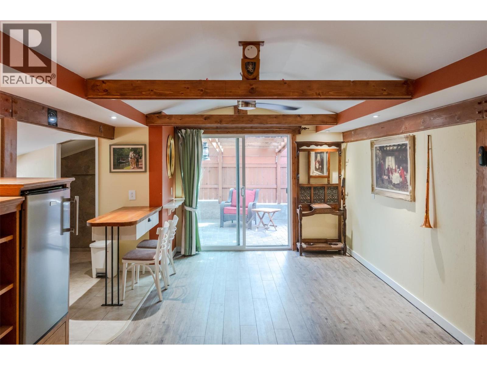 76 Huth Avenue - 46
