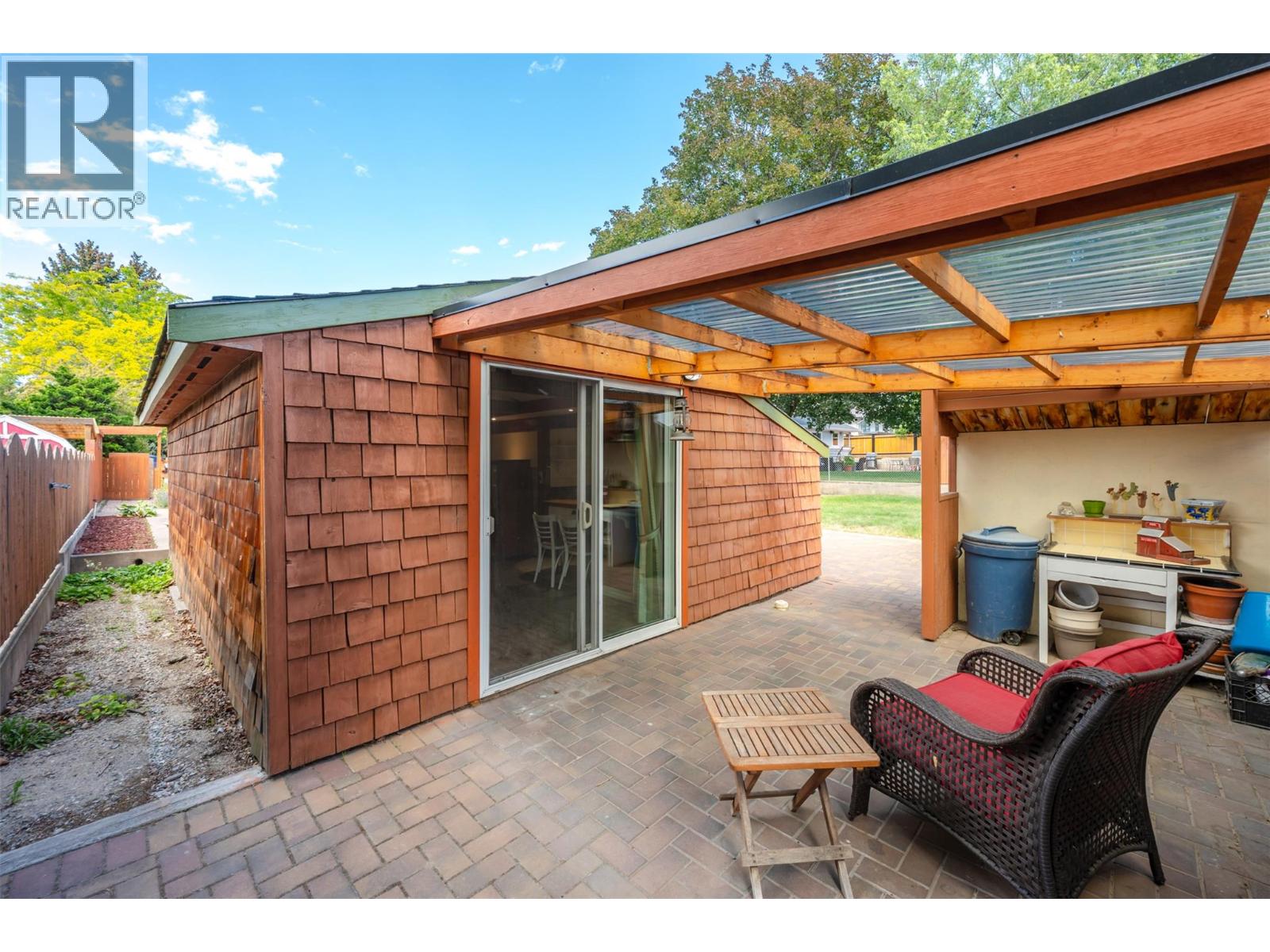76 Huth Avenue - 55