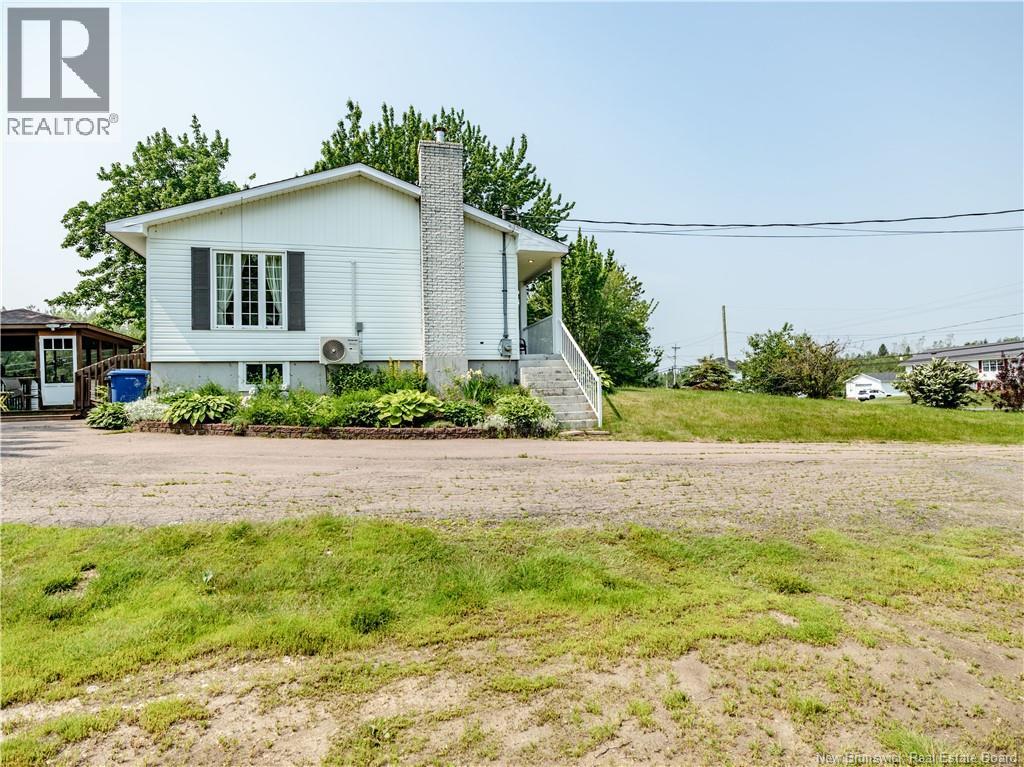 5519 route 117 - Image 4