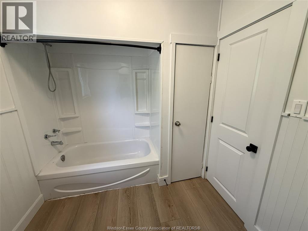 4641 MALDEN ROAD - 9