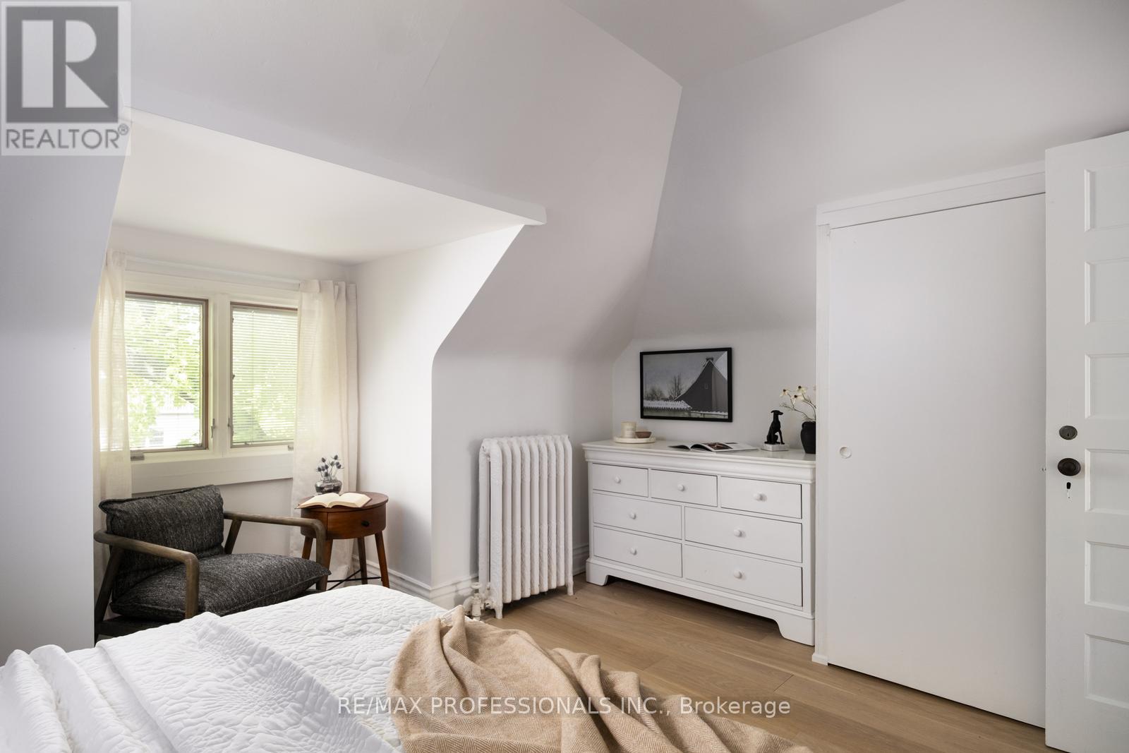 286 WRIGHT AVENUE - 34
