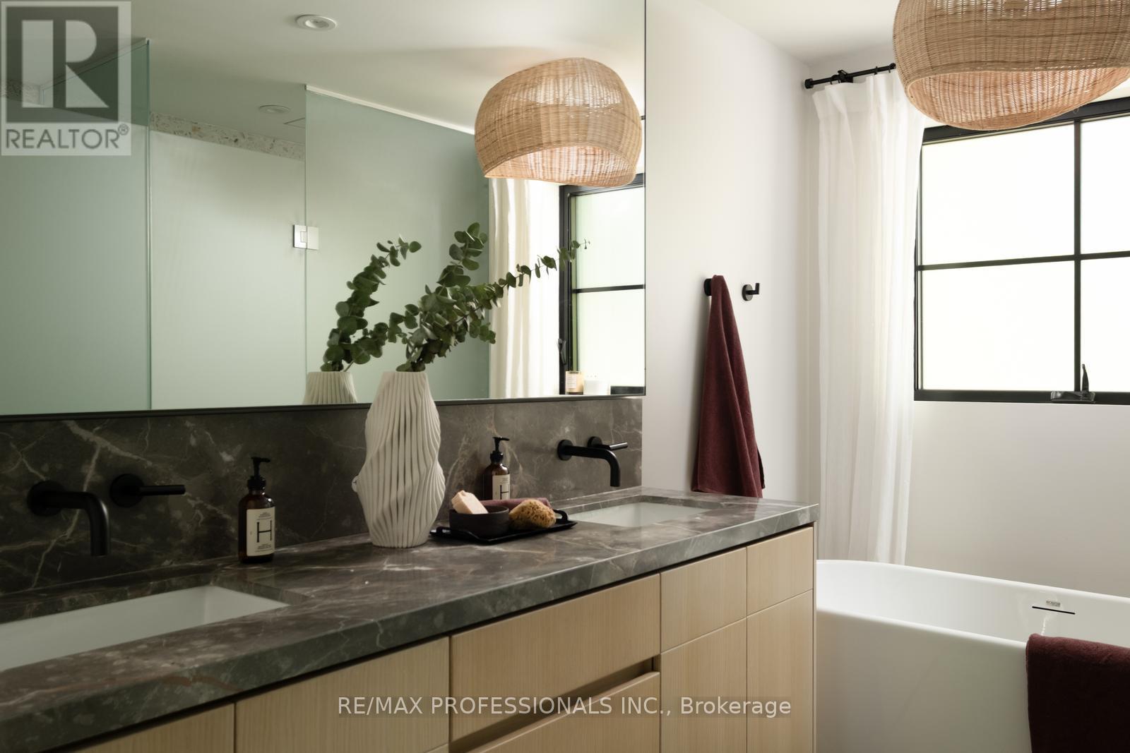 286 WRIGHT AVENUE - 25